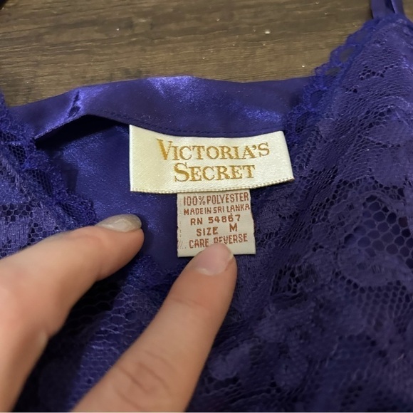 Vintage  Victoria secret ultraviolet satin and lace lounge lingerie set M - Picture 6 of 6